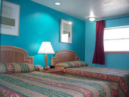 Economy Lodge Texas City Refinery Экстерьер фото