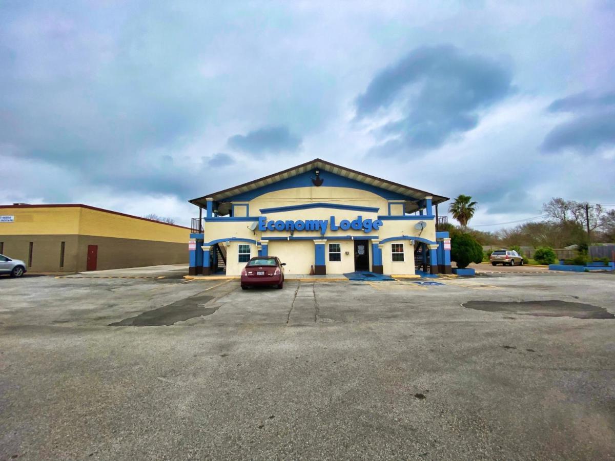 Economy Lodge Texas City Refinery Экстерьер фото