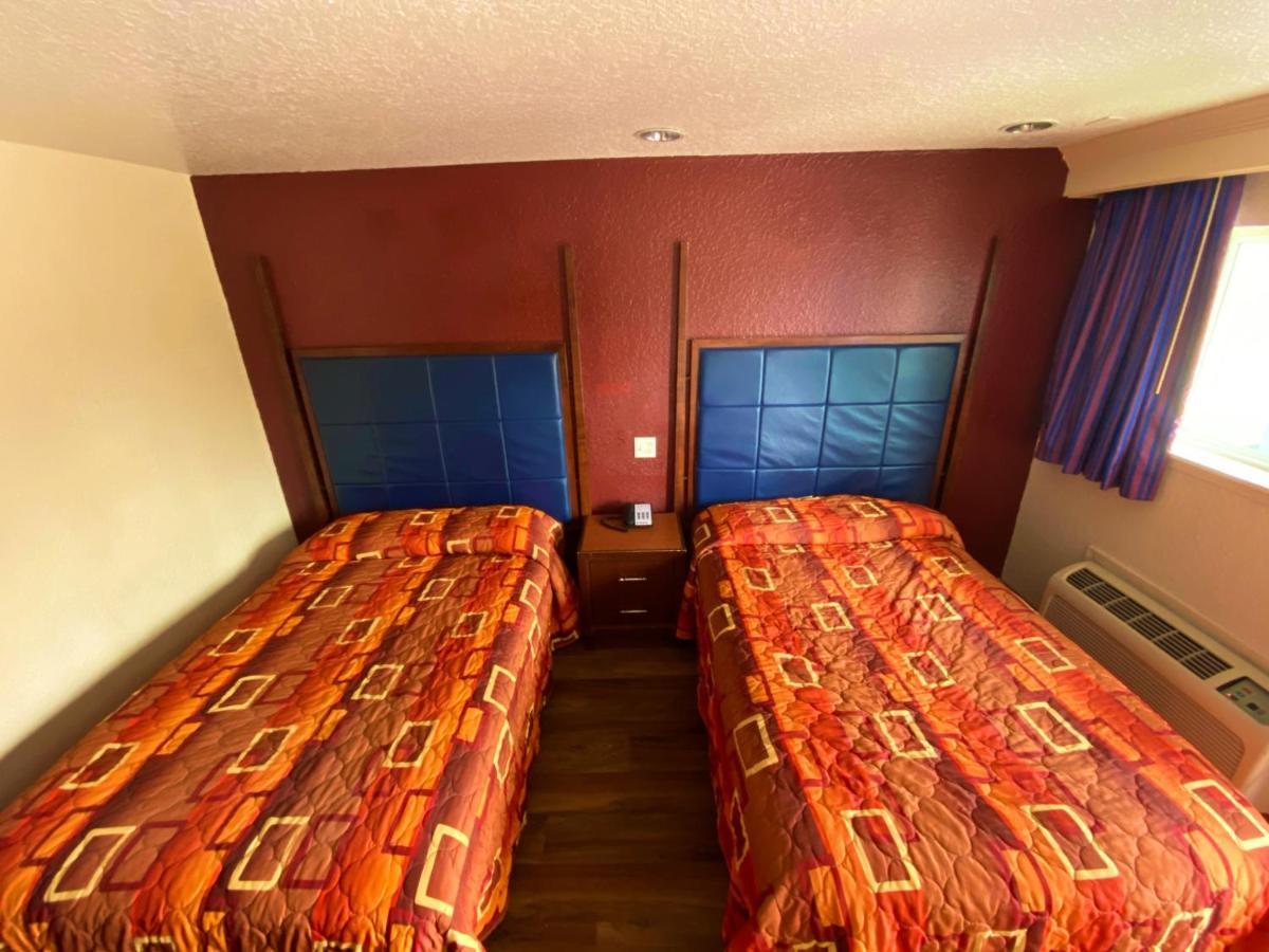 Economy Lodge Texas City Refinery Экстерьер фото