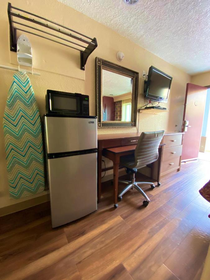 Economy Lodge Texas City Refinery Экстерьер фото
