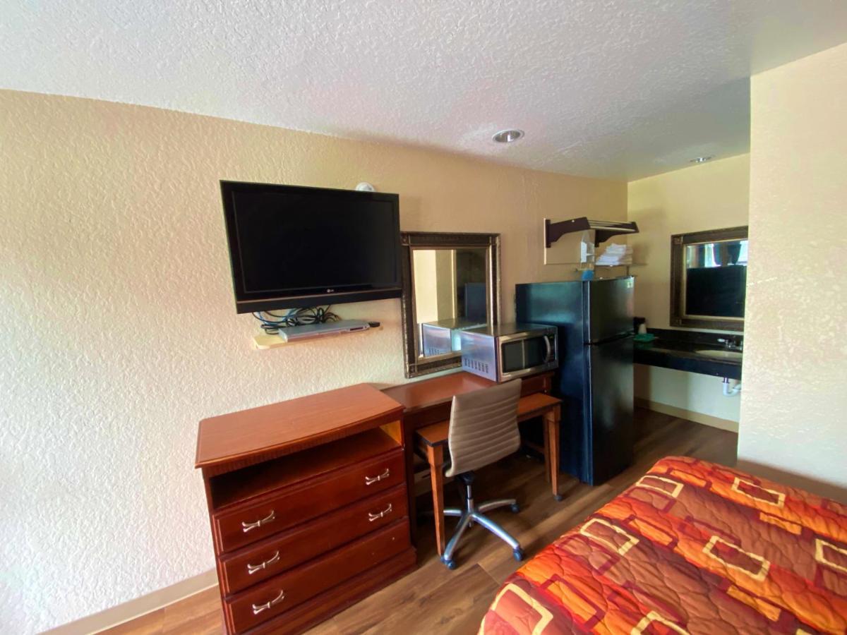 Economy Lodge Texas City Refinery Экстерьер фото